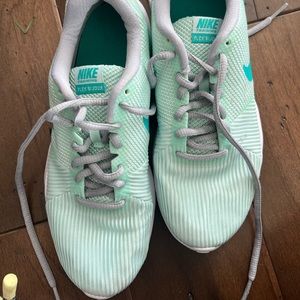 Nike training shoes worn once 6.5